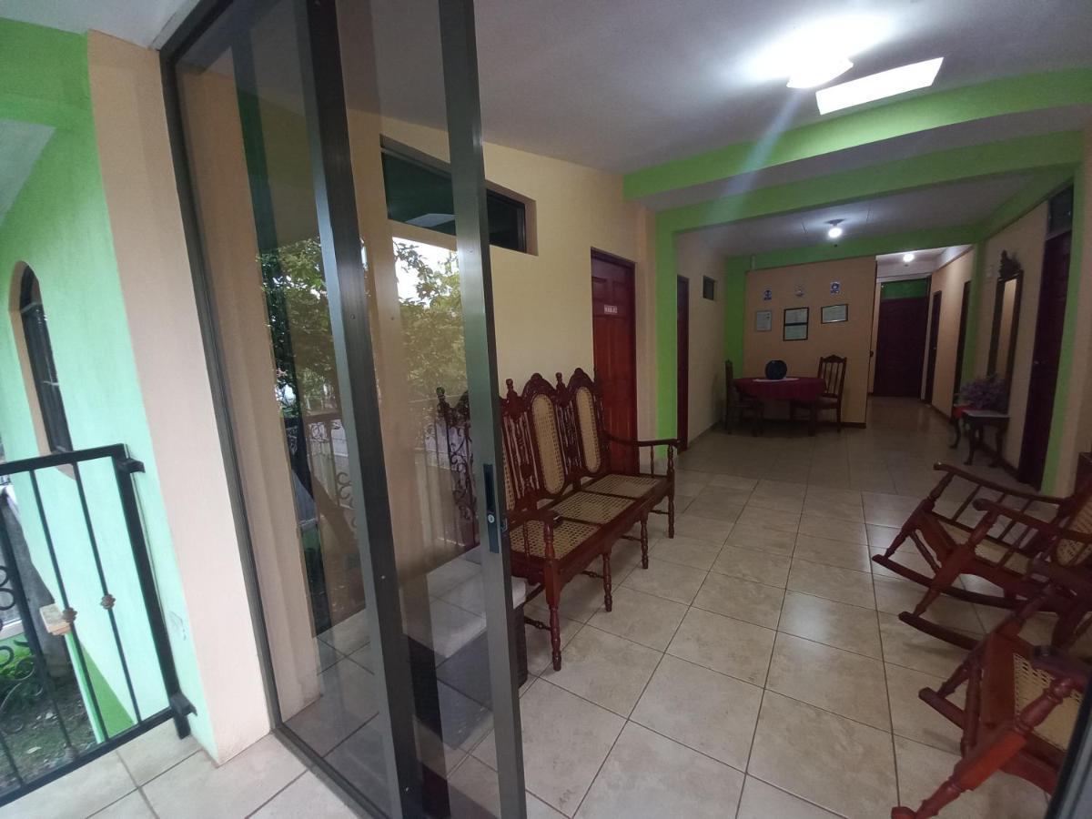 Hostal San Antonio León Exteriér fotografie